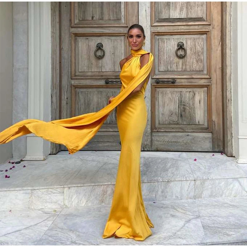 Elegant Satin Halter Dress – Backless Party Gown