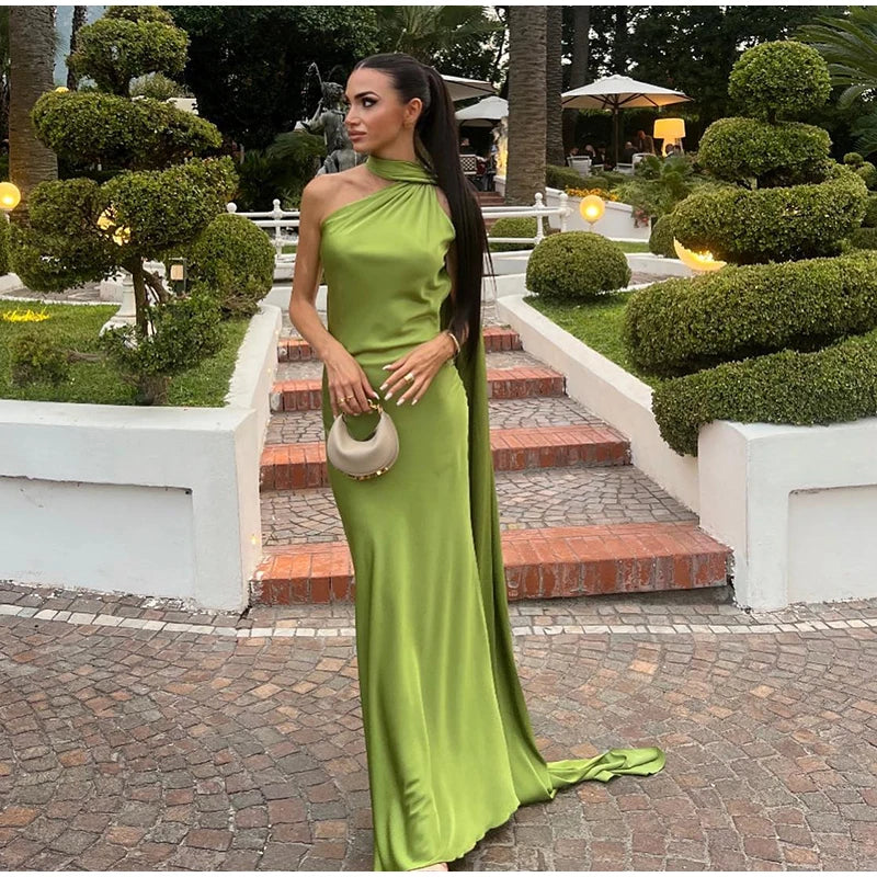 Elegant Satin Halter Dress – Backless Party Gown